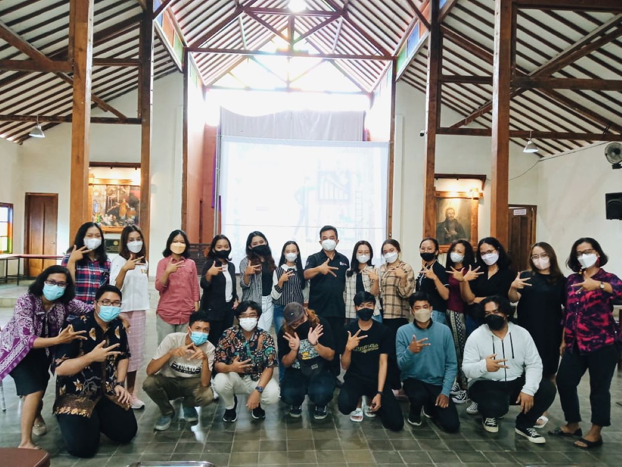 Foto Hari Kedua Pelatihan Komsos