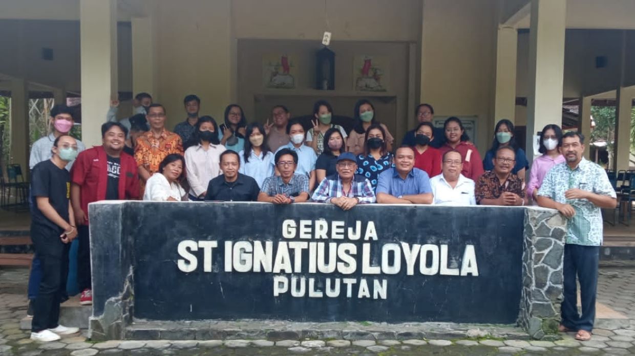 Foto Bersama Kegiatan Hubungan Antaragama dan Kepercayaan (HAK).